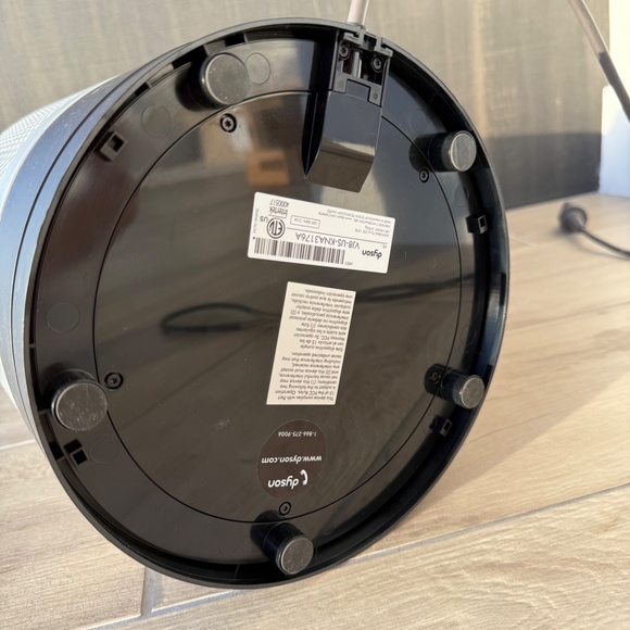 Dyson Purifier Hot & Cold - Picture 2 of 2